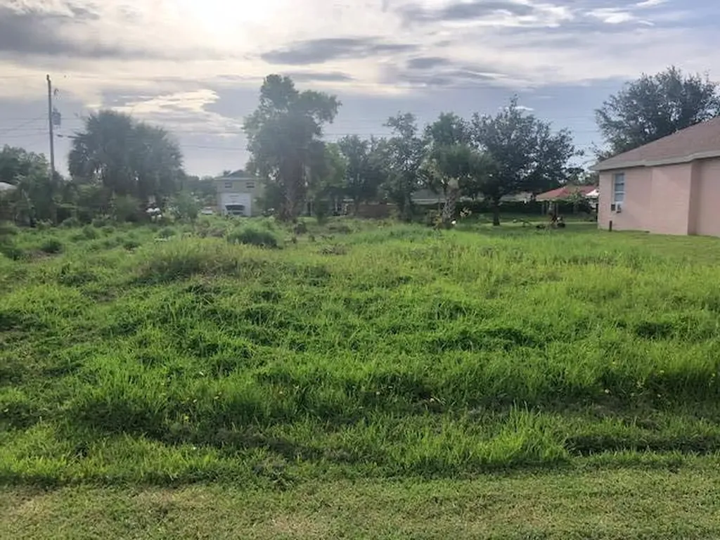 2044 SE North Blackwell Drive Port St Lucie FL 34952