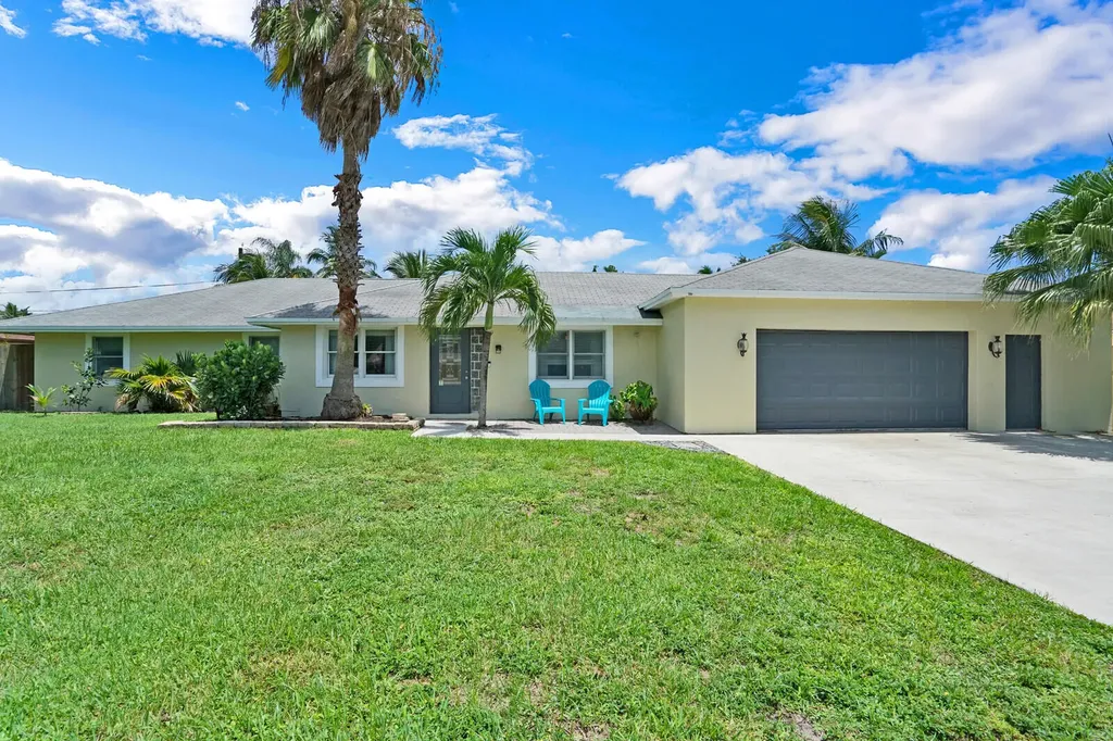 3885 Dorrit Avenue Boynton Beach FL 33436
