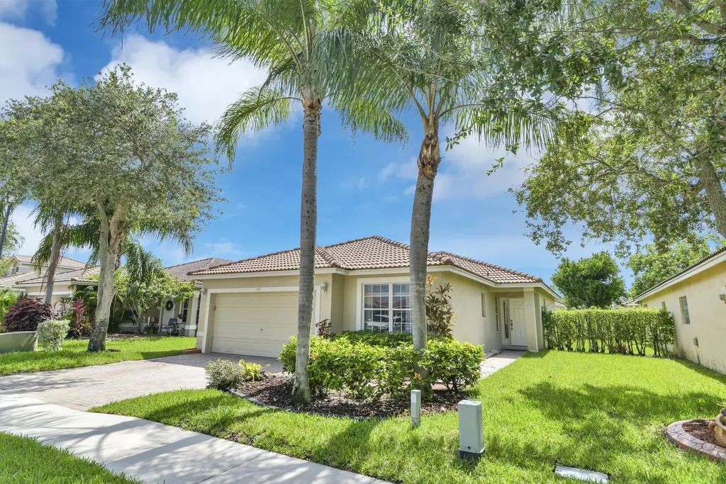 809 SW 121st Avenue Pembroke Pines FL 33025