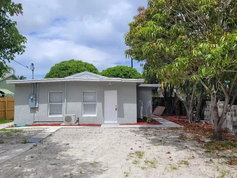 1319 10th Avenue N Lake Worth Beach FL 33460