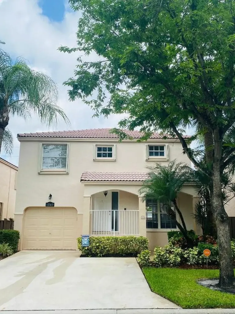 1269 NW 110th Avenue Plantation FL 33322