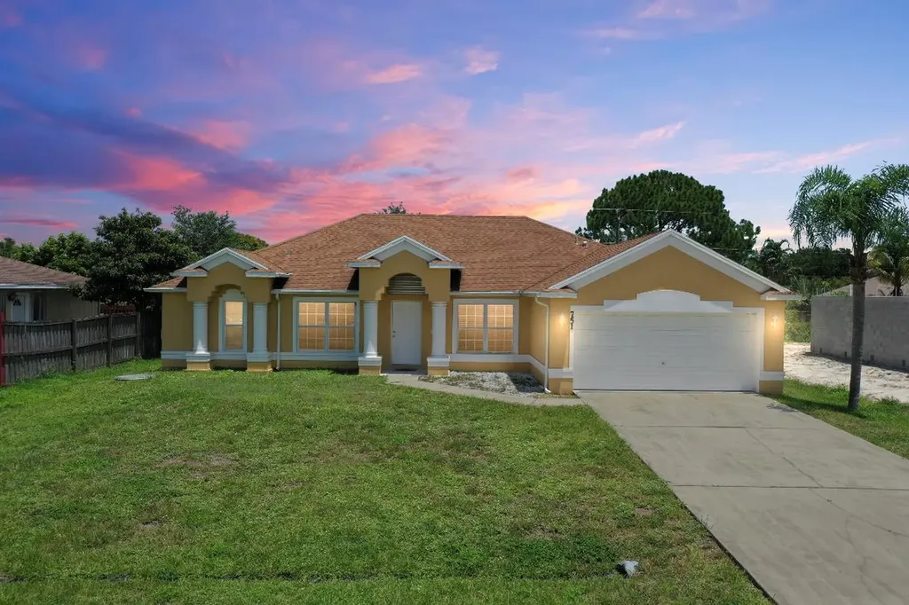 751 SW Dolores Avenue Port St Lucie FL 34983