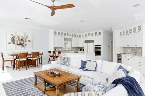 2340 NE 28th Court Lighthouse Point FL 33064
