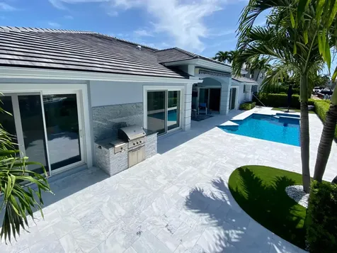2340 NE 28th Court Lighthouse Point FL 33064