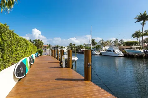 2340 NE 28th Court Lighthouse Point FL 33064