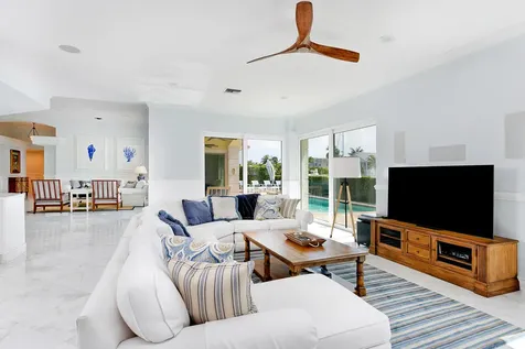 2340 NE 28th Court Lighthouse Point FL 33064