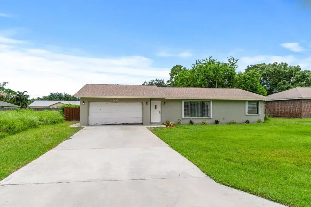 531 SW Aster Road Port St Lucie FL 34953