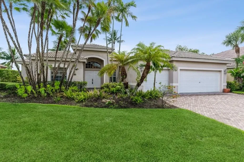 11325 Edgewater Circle Wellington FL 33414