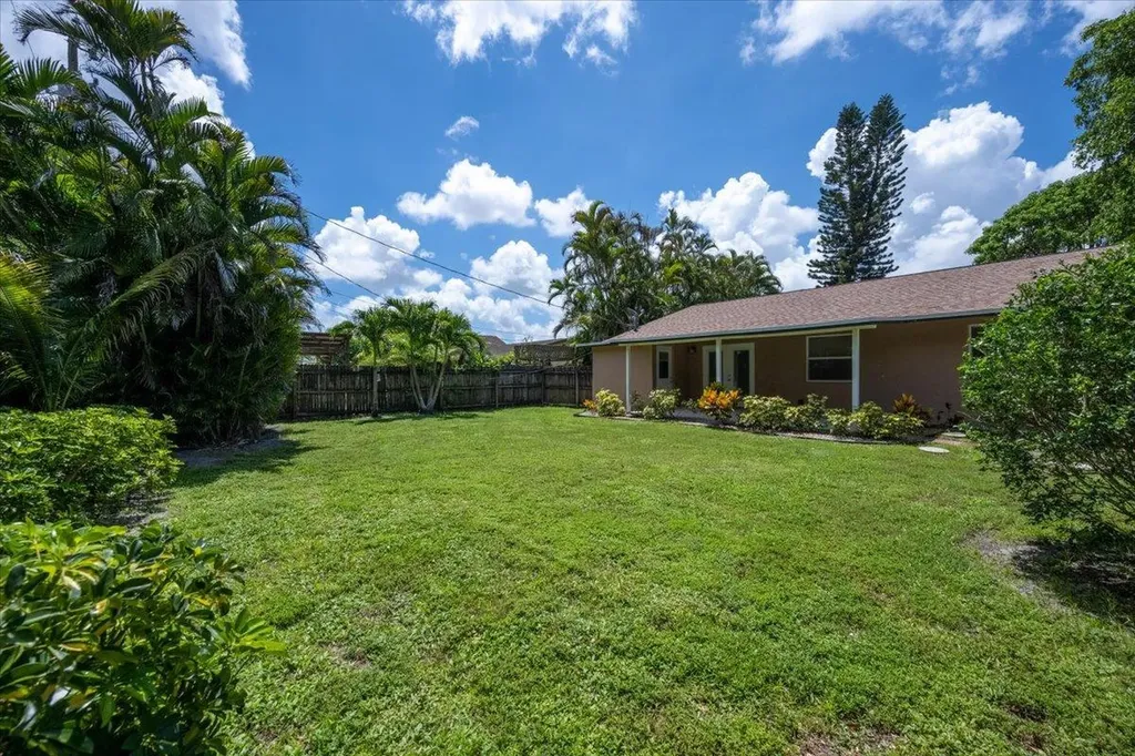 7483 Overlook Drive Lake Worth FL 33467