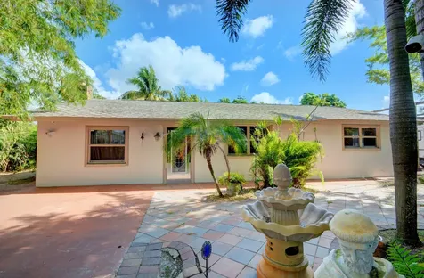 2745 Worcester Road Lake Worth FL 33462
