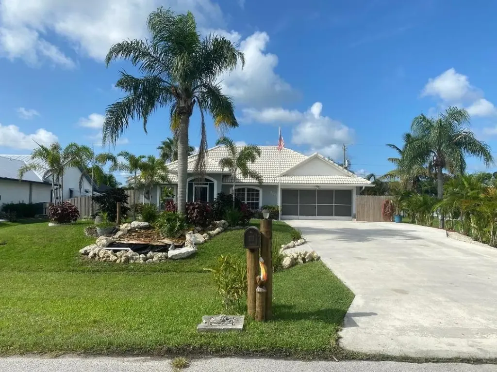 2711 SE Eagle Drive Port St Lucie FL 34984