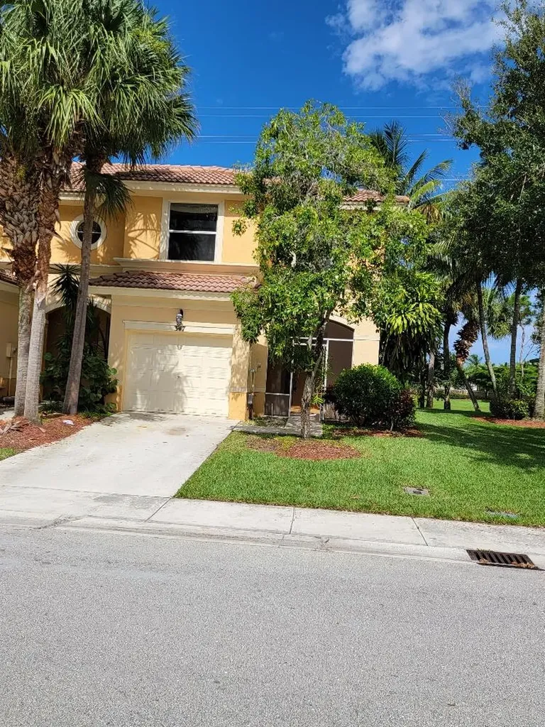 347 River Bluff Lane Royal Palm Beach FL 33411
