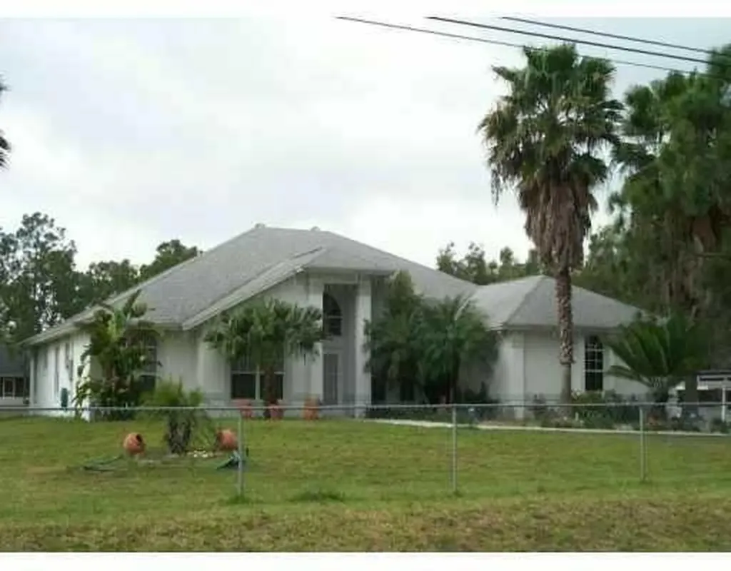 16152 Orange Boulevard Loxahatchee FL 33470
