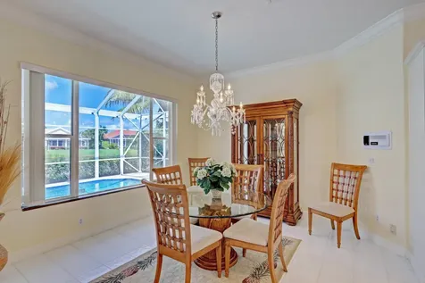 724 Pinehurst Way Palm Beach Gardens FL 33418