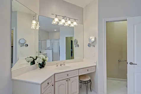 724 Pinehurst Way Palm Beach Gardens FL 33418