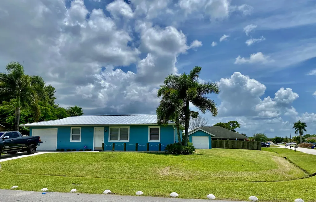 1098 SW John Maccormack Terrace Port St Lucie FL 34953