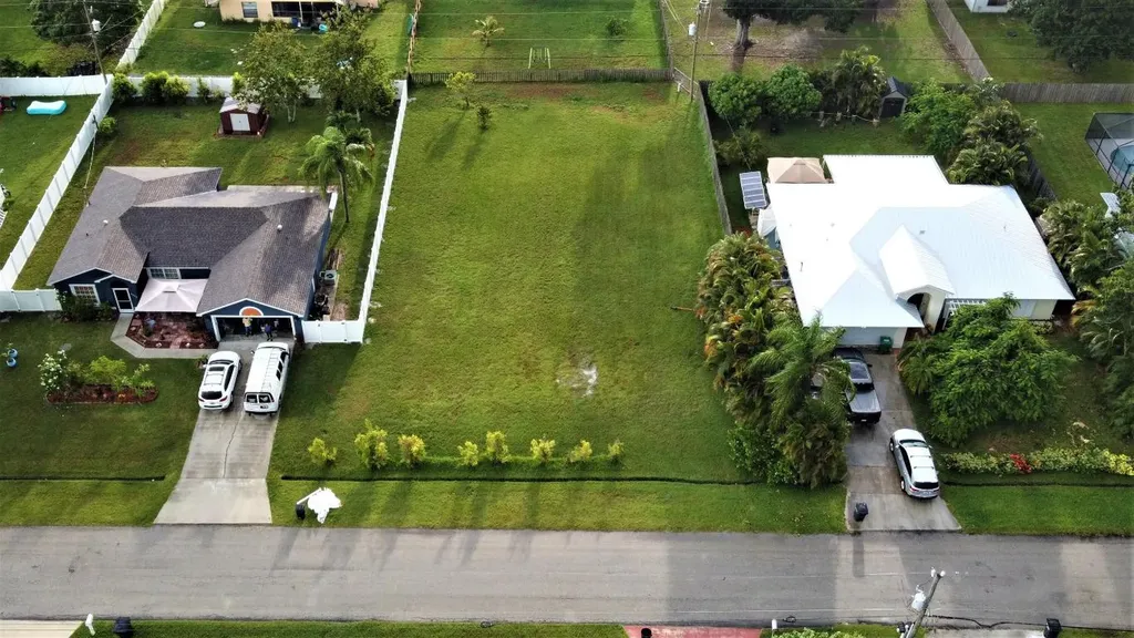 2438 SE Burton Street Port St Lucie FL 34952