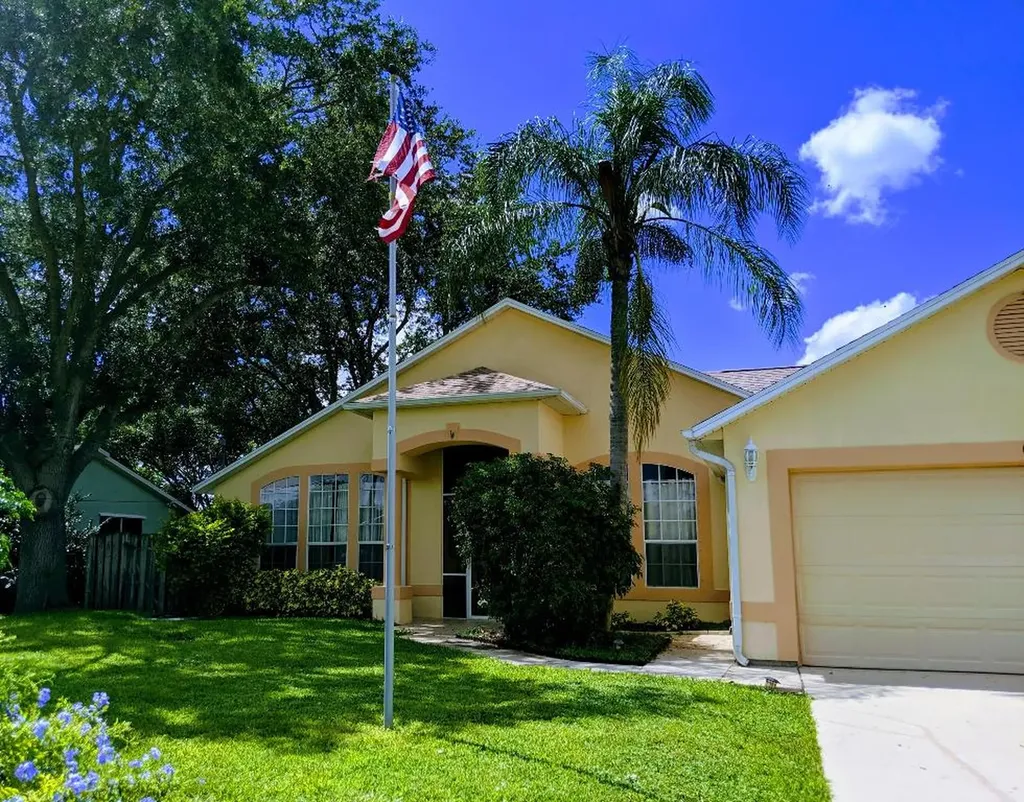 685 SE Faith Terrace Port St Lucie FL 34983