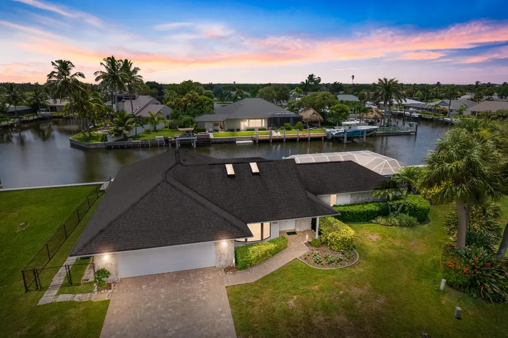 15 Castle Court Hutchinson Island FL 34949