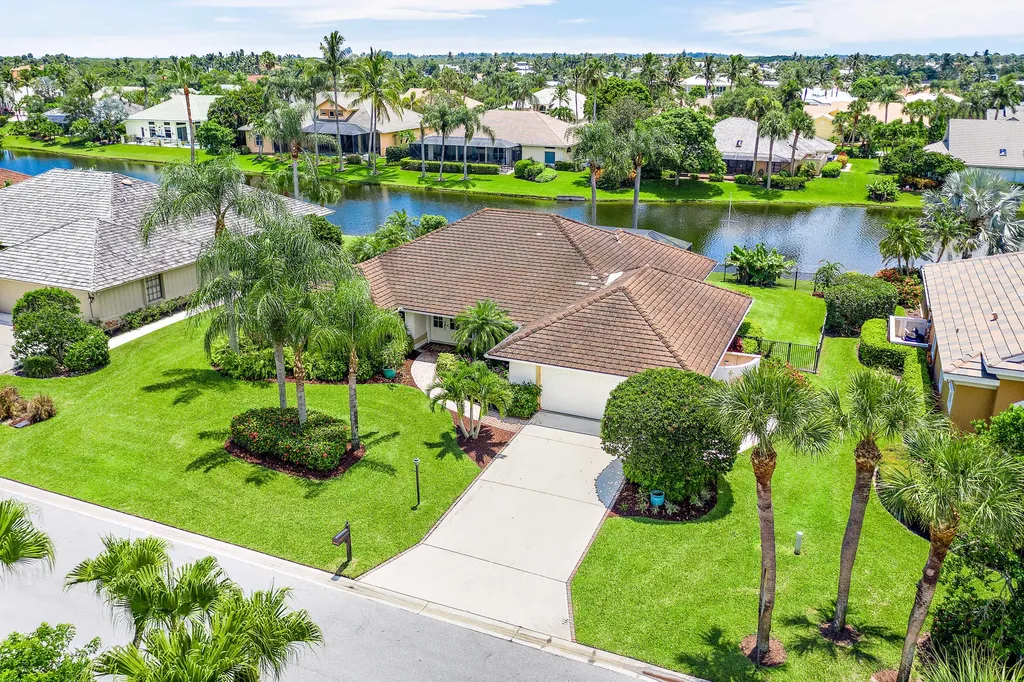 8939 SE Marina Bay Drive Hobe Sound FL 33455