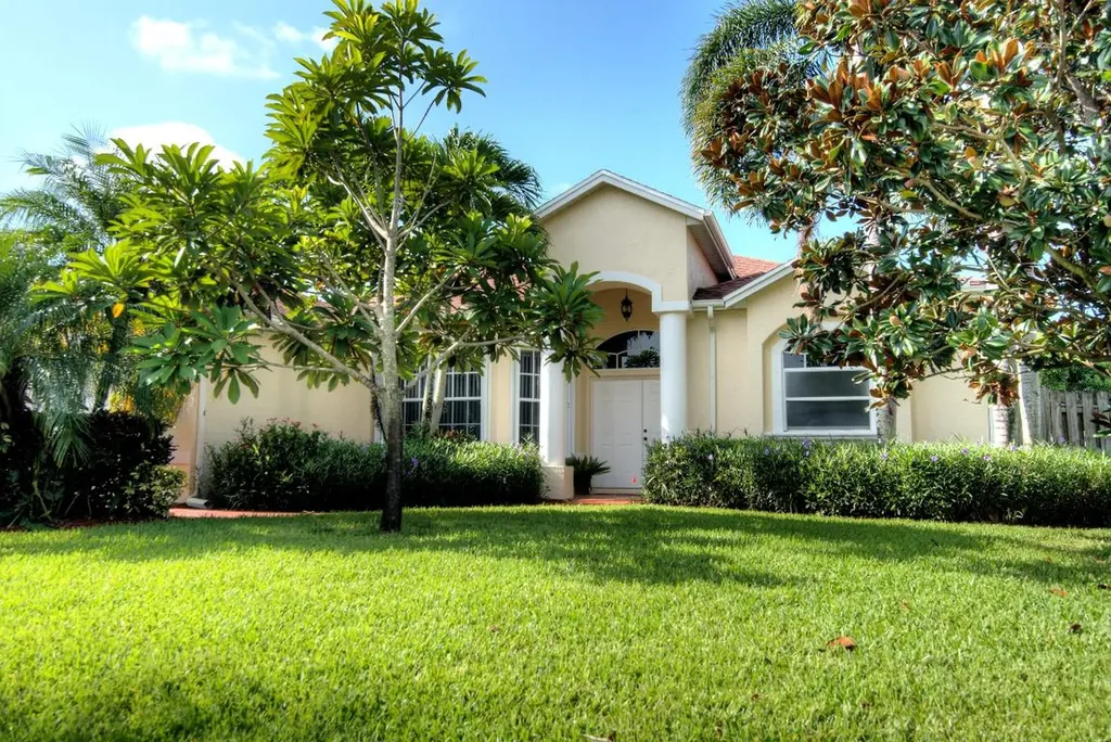 367 SW Dalton Circle Port St Lucie FL 34953