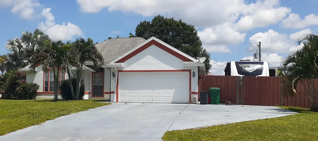 607 SW Dolores Avenue Port St Lucie FL 34983