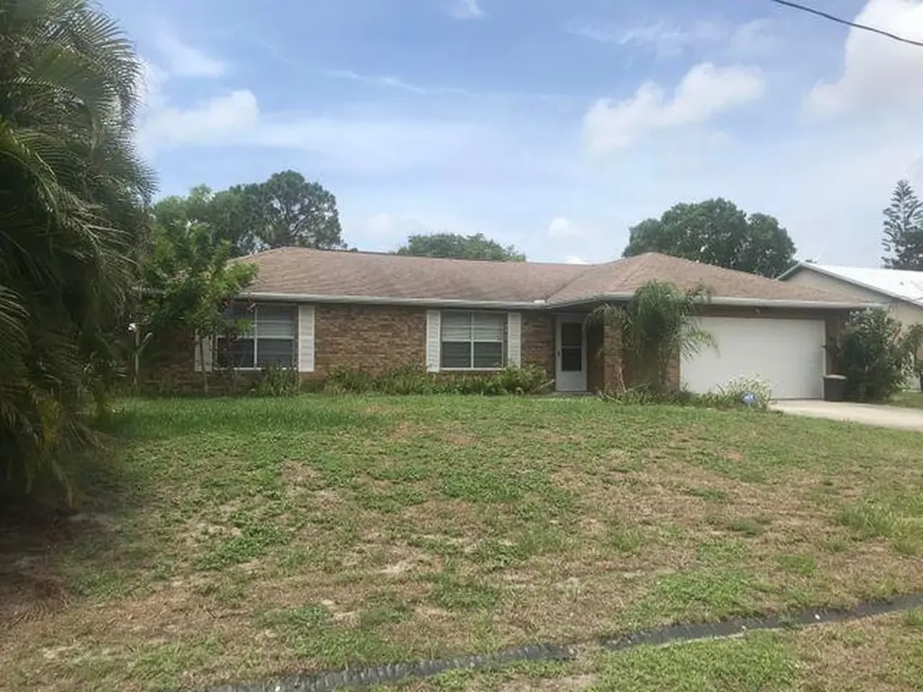 2954 SW Boxwood Circle Port St Lucie FL 34953