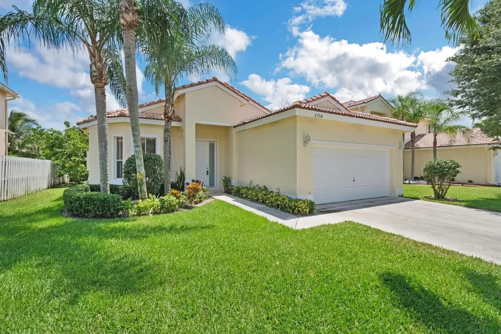 6758 Silver Ridge Lane Greenacres FL 33413