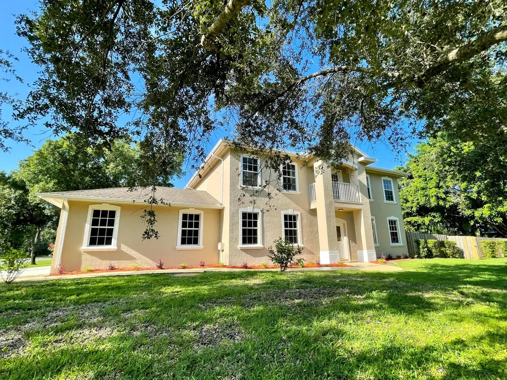2302 SW Sala Street Port St Lucie FL 34953