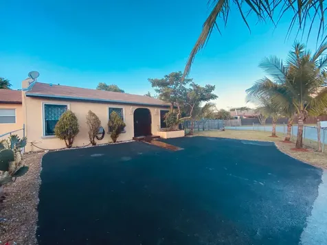3051 NW 203rd Lane Miami Gardens FL 33056