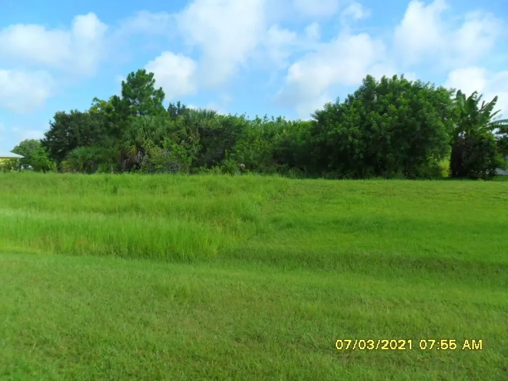 505 SW South Quick Circle Port St Lucie FL 34953