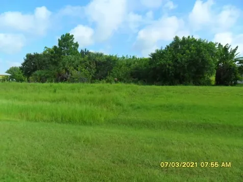 505 SW South Quick Circle Port St Lucie FL 34953