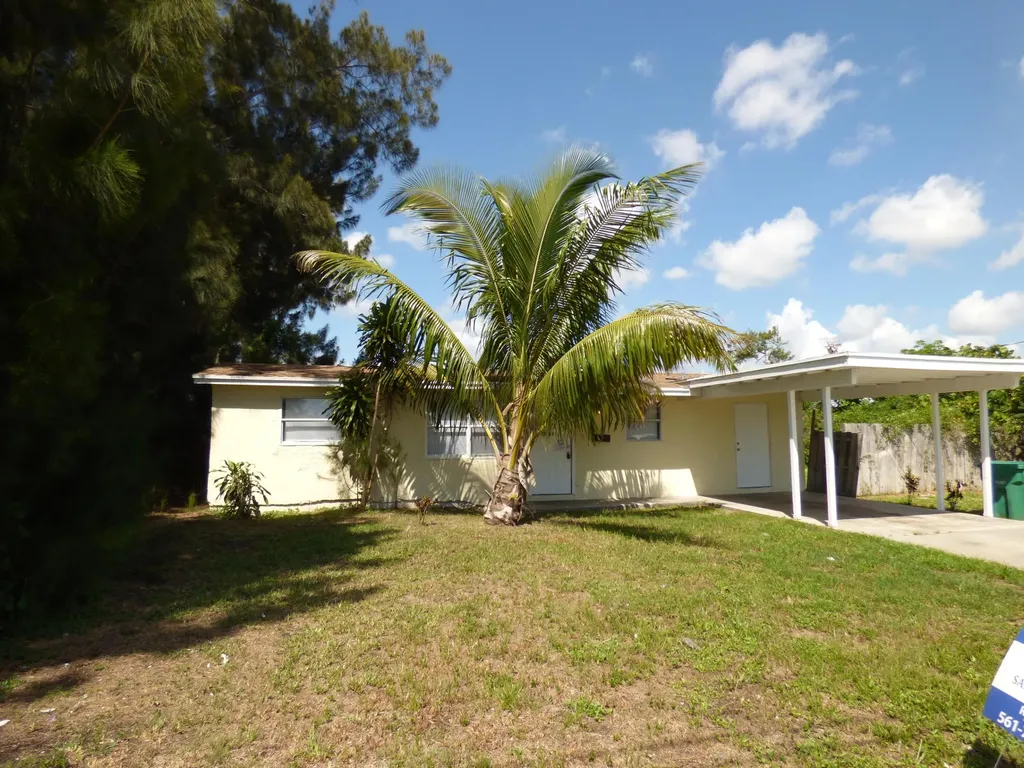 1611 Avenue H W Riviera Beach FL 33404