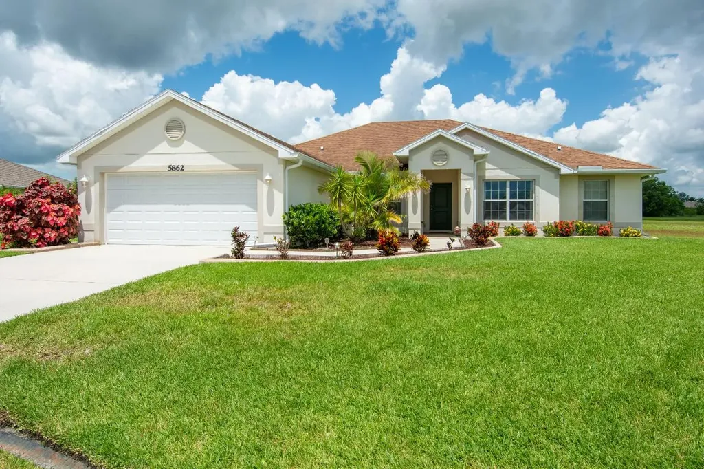 5862 NW Poe Court Port St Lucie FL 34986