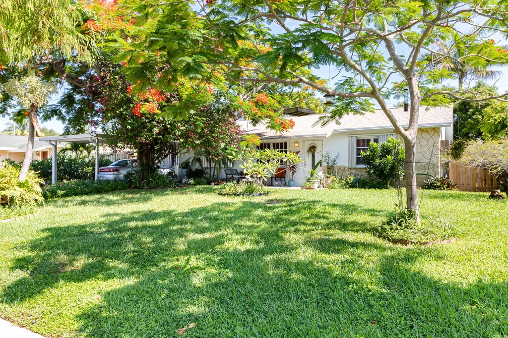 1844 15th Avenue N Lake Worth Beach FL 33460