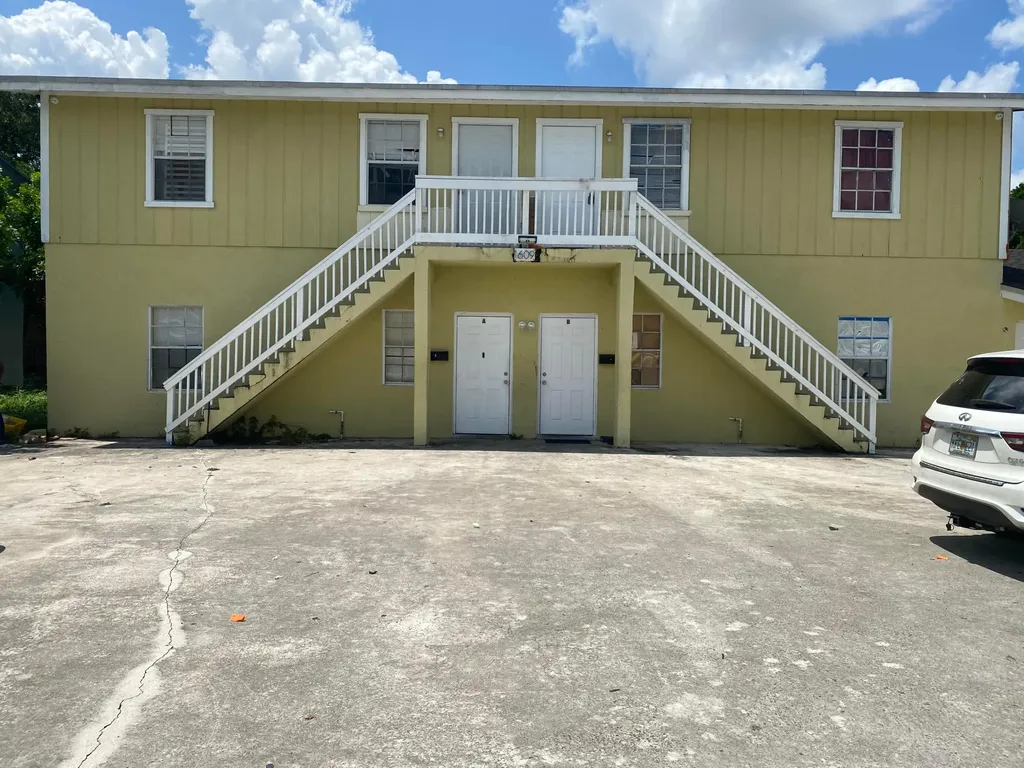 1609 W 28th Street Riviera Beach FL 33404