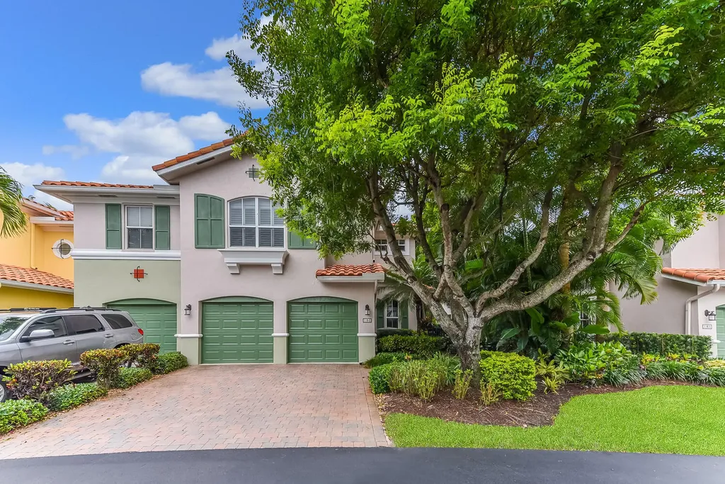 186 Las Brisas Circle Hypoluxo FL 33462