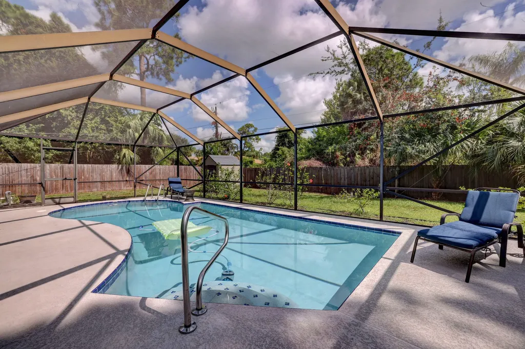 949 SE Montrose Avenue Port St Lucie FL 34983