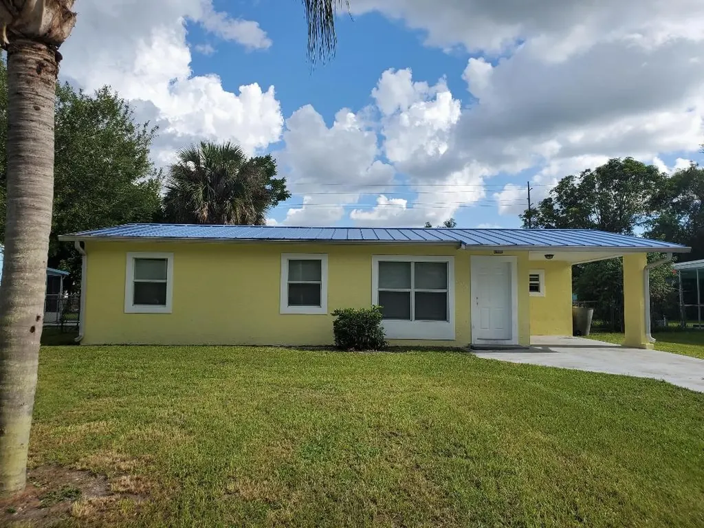 805 Wisteria Avenue Fort Pierce FL 34982