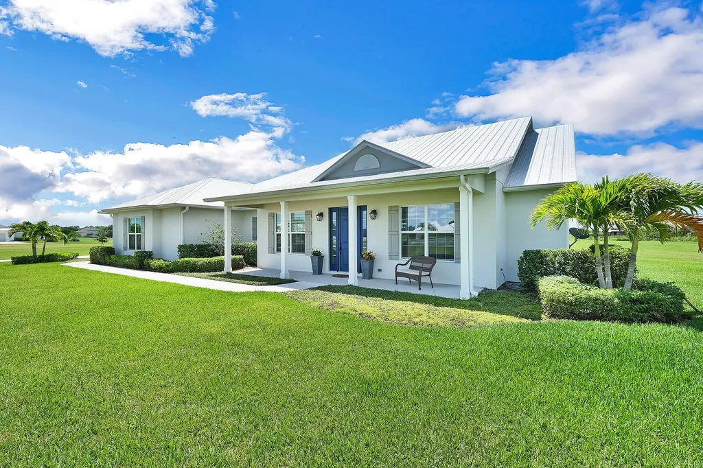 6745 3rd Place SW Vero Beach FL 32968