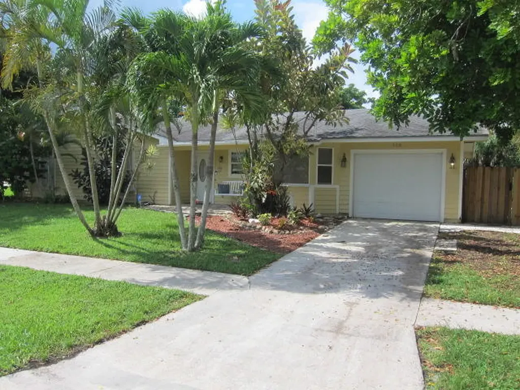 900 Elm Circle Jupiter FL 33458