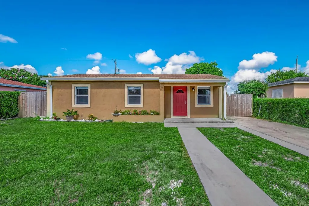 1411 S C Street Lake Worth Beach FL 33460