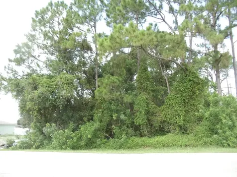182 NW Heather Street Port St Lucie FL 34983