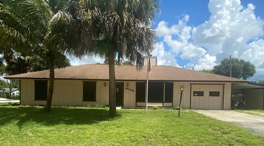6086 6th Place Vero Beach FL 32968