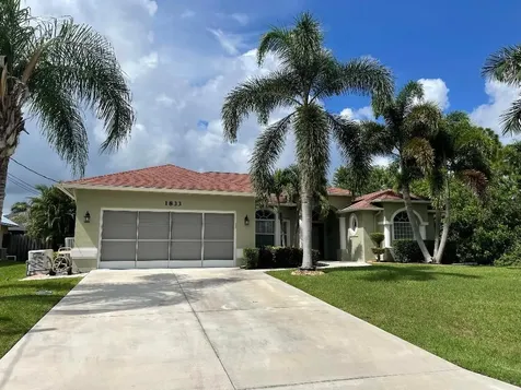 1833 SW Millikin Avenue Port St Lucie FL 34953