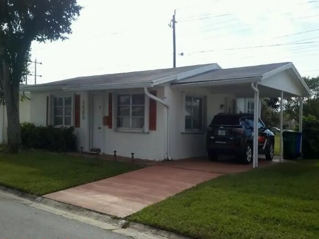 1560 NW 70th Lane Margate FL 33063