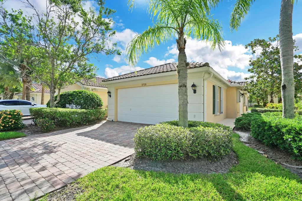 3728 SE Big Bend Terrace Hobe Sound FL 33455