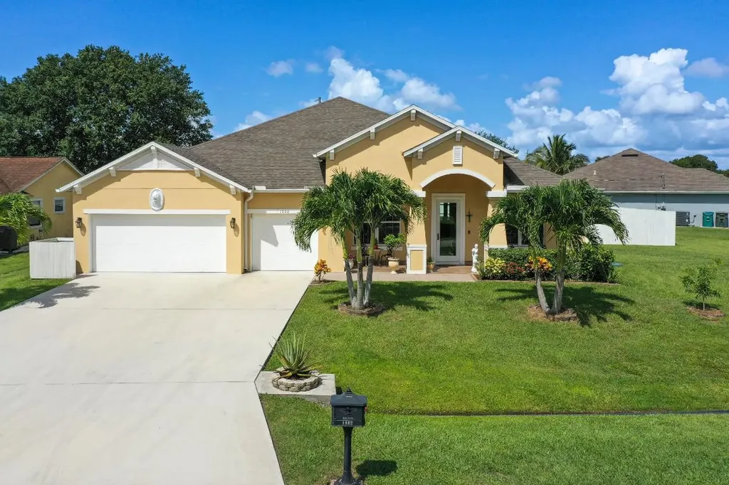 1602 SW Hampshire Lane Port St Lucie FL 34953