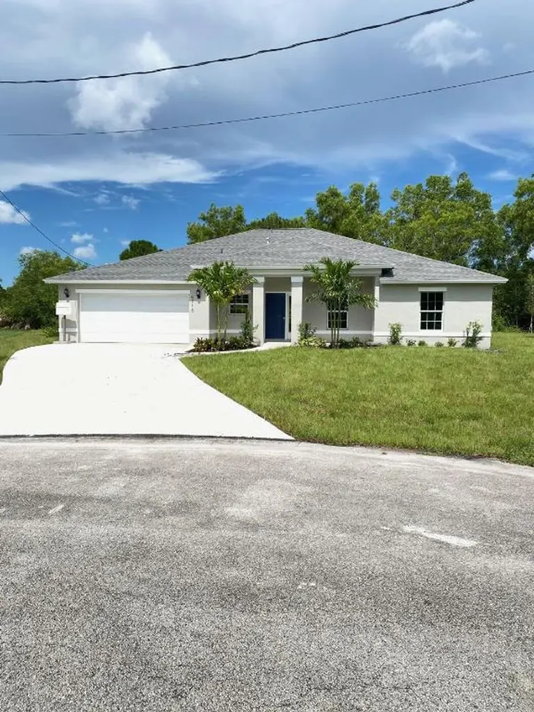 5716 NW Cullom Court Port St Lucie FL 34986