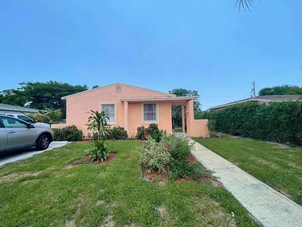 1420 S C Street Lake Worth Beach FL 33460